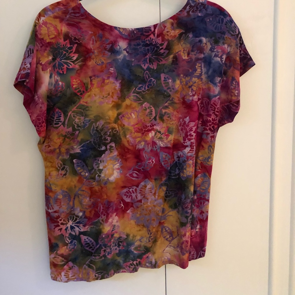 Women’s tye-dye top